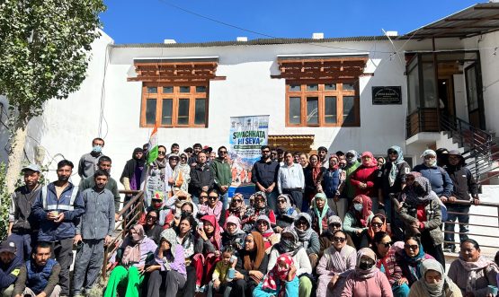 Swachhta Hi Seva 2026 Celebrated in Leh, Honouring the Dedication of Safai Mitras.