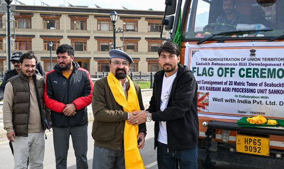 CEC Dr Mohd Jaffer Akhoon Flags Off Seabuckthorn Pulp Consignment to Delhi, Appreciates Local Entrepreneurial Initiative.