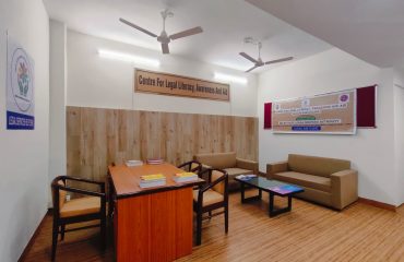DSLSA, in collaboration with Daulat Ram College and Central DLSA inaugurated the newly established Legal Services Clinic at the premises of the College