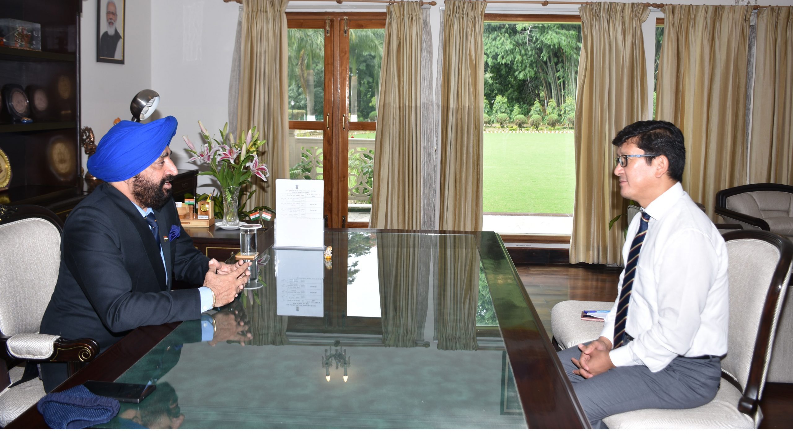 IG Intelligence and Information Shri Sanjay Gunjyal called on Governor Lieutenant General (Retired) Shri Gurmit Singh at Rajbhawan