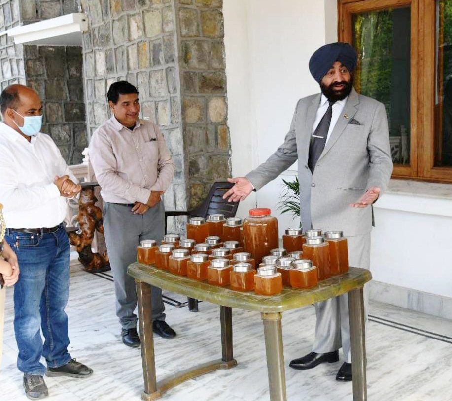 On Wednesday, 30 kg of honey was extracted from the bee boxes installed in the Raj Bhawan.