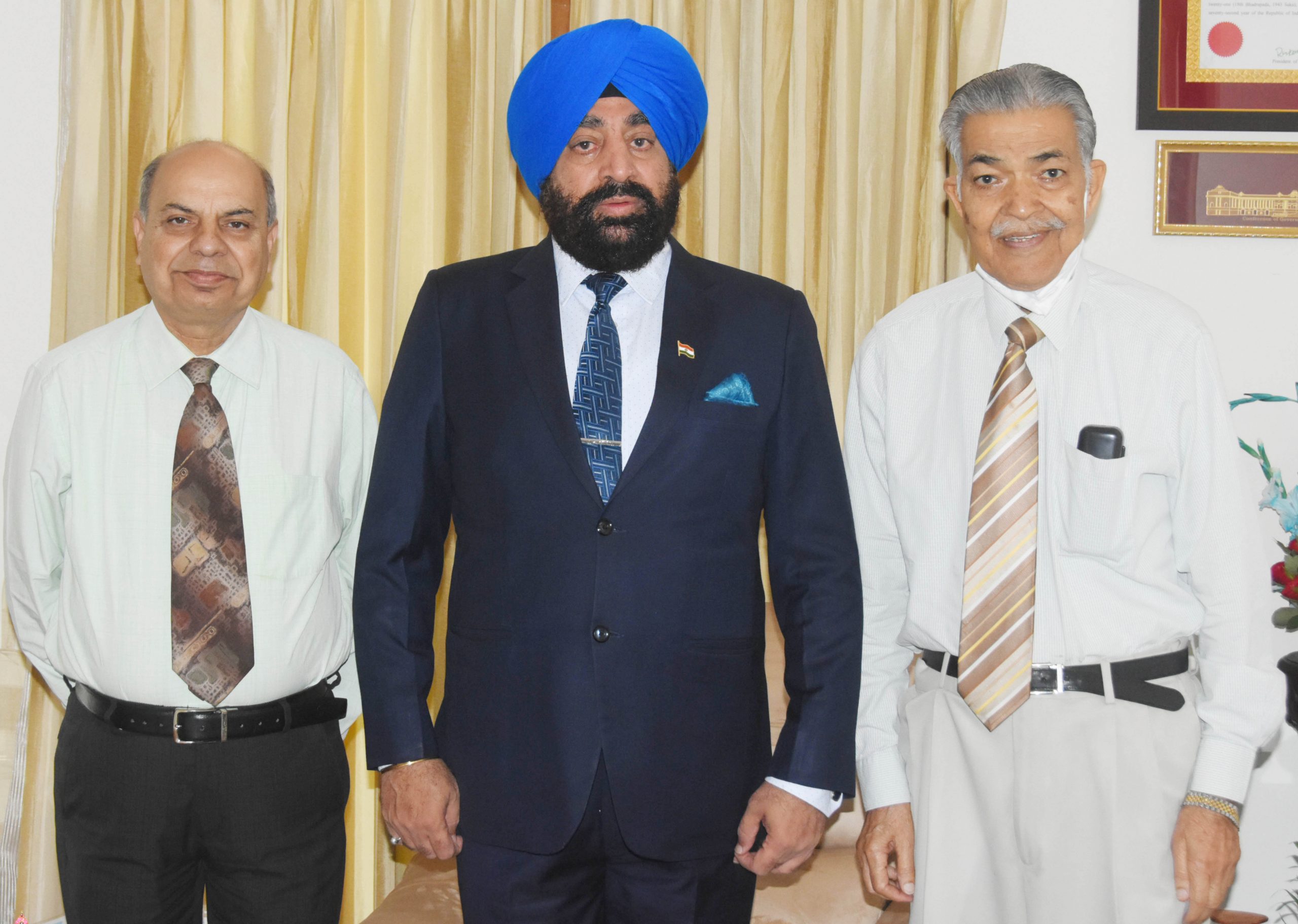 Lt Gen (Retd) Madan Mohan Lakheda, Major Sushil and other office bearers meeting.
