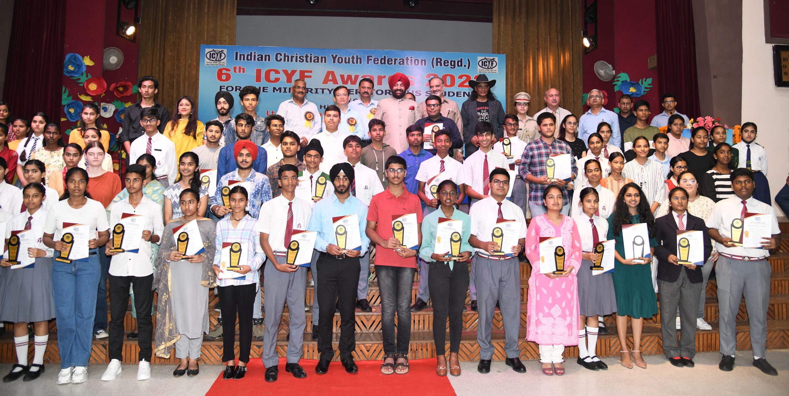 Governor Lt. General Gurmit Singh (Retd) with students on the occasion of a program organized by Indian Christian Youth Federation at St. Joseph's Academy.