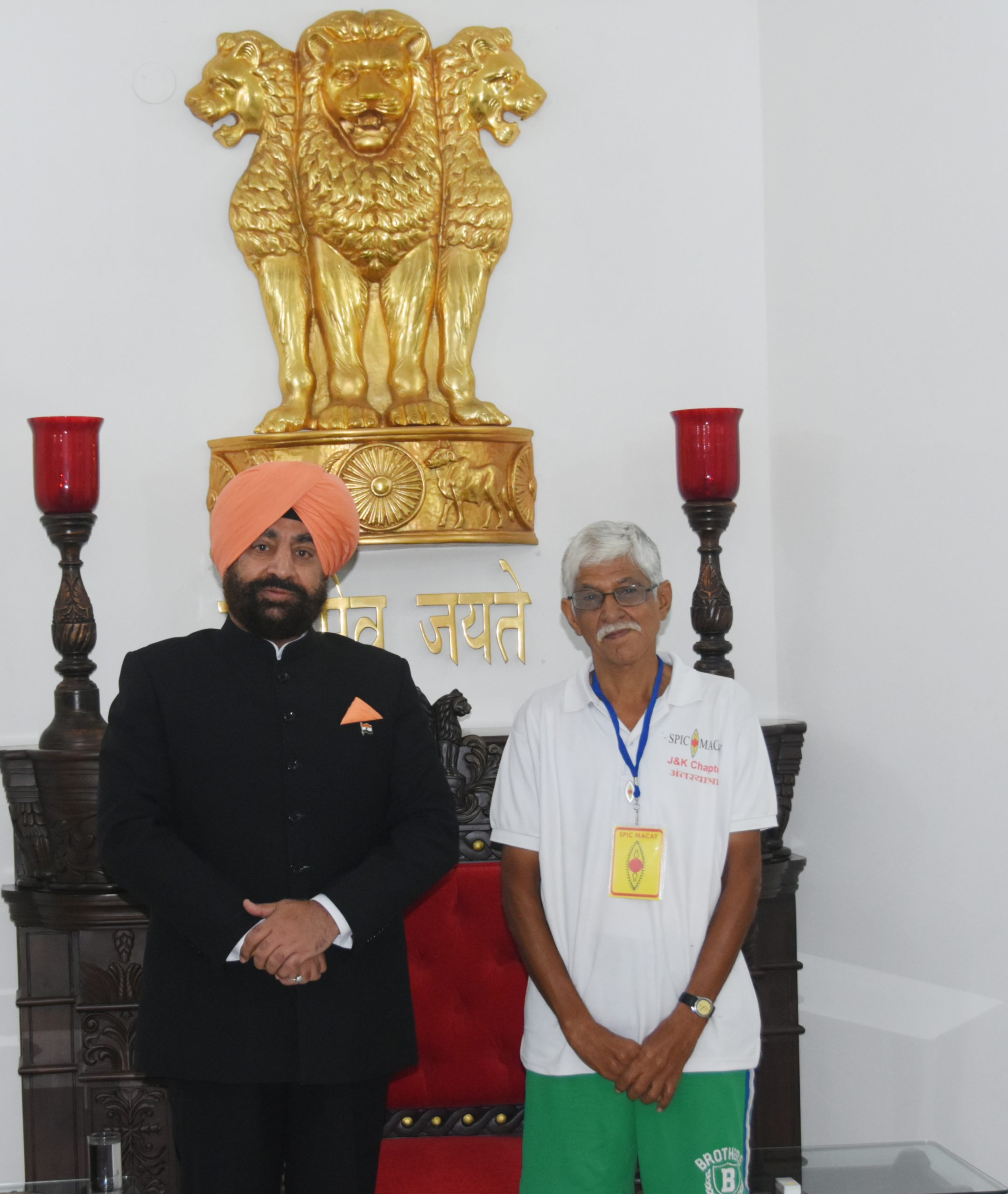 Padma Shri Dr. Kiran Seth, Founder, SPIC MACAY, meeting with the Governor, Lt Gen Gurmit Singh (Retd).