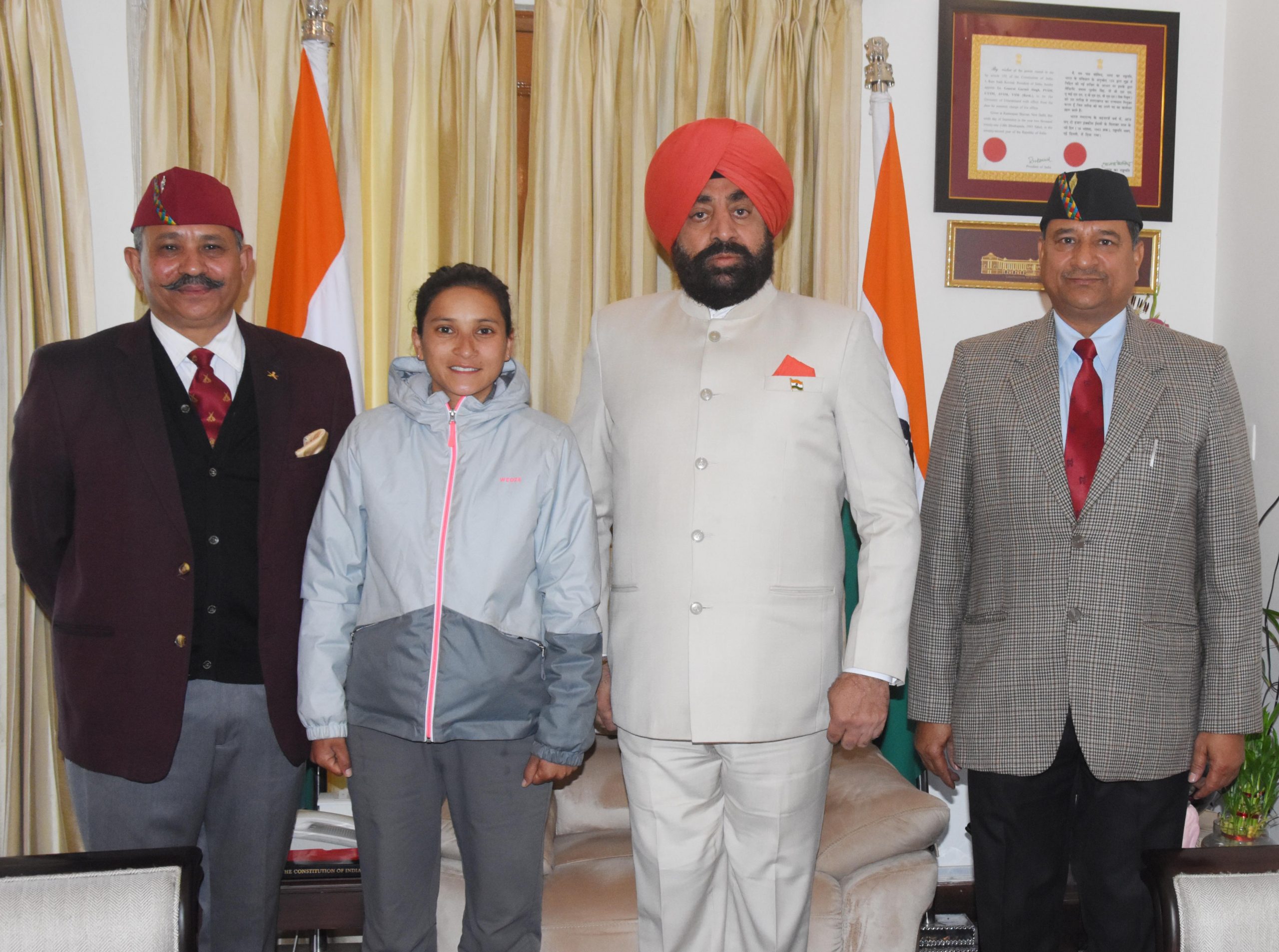Governor Lt Gen Gurmit Singh (Retd) with Preeti Negi of Rudraprayag district.