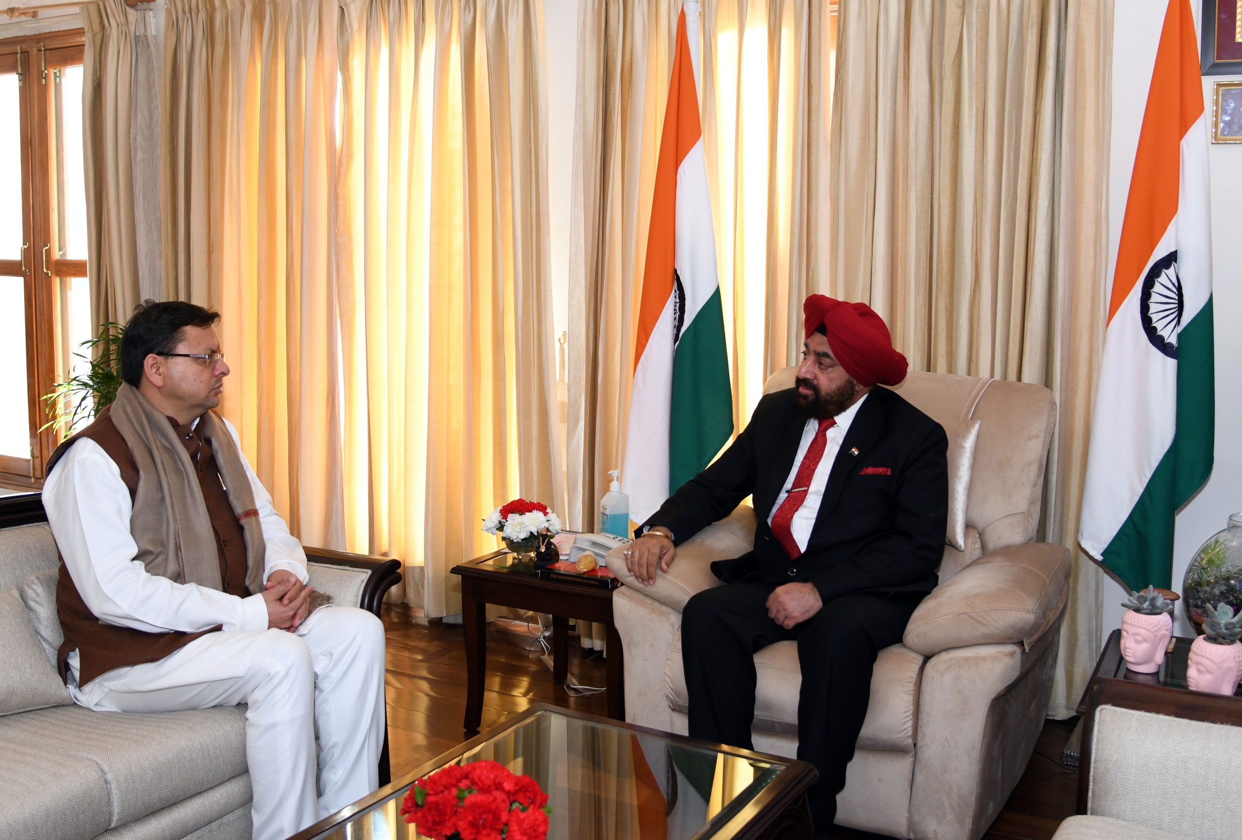Chief Minister Shri Pushkar Singh Dhami paid a courtesy call on Governor Lt. Gen. Gurmit Singh (Retd).