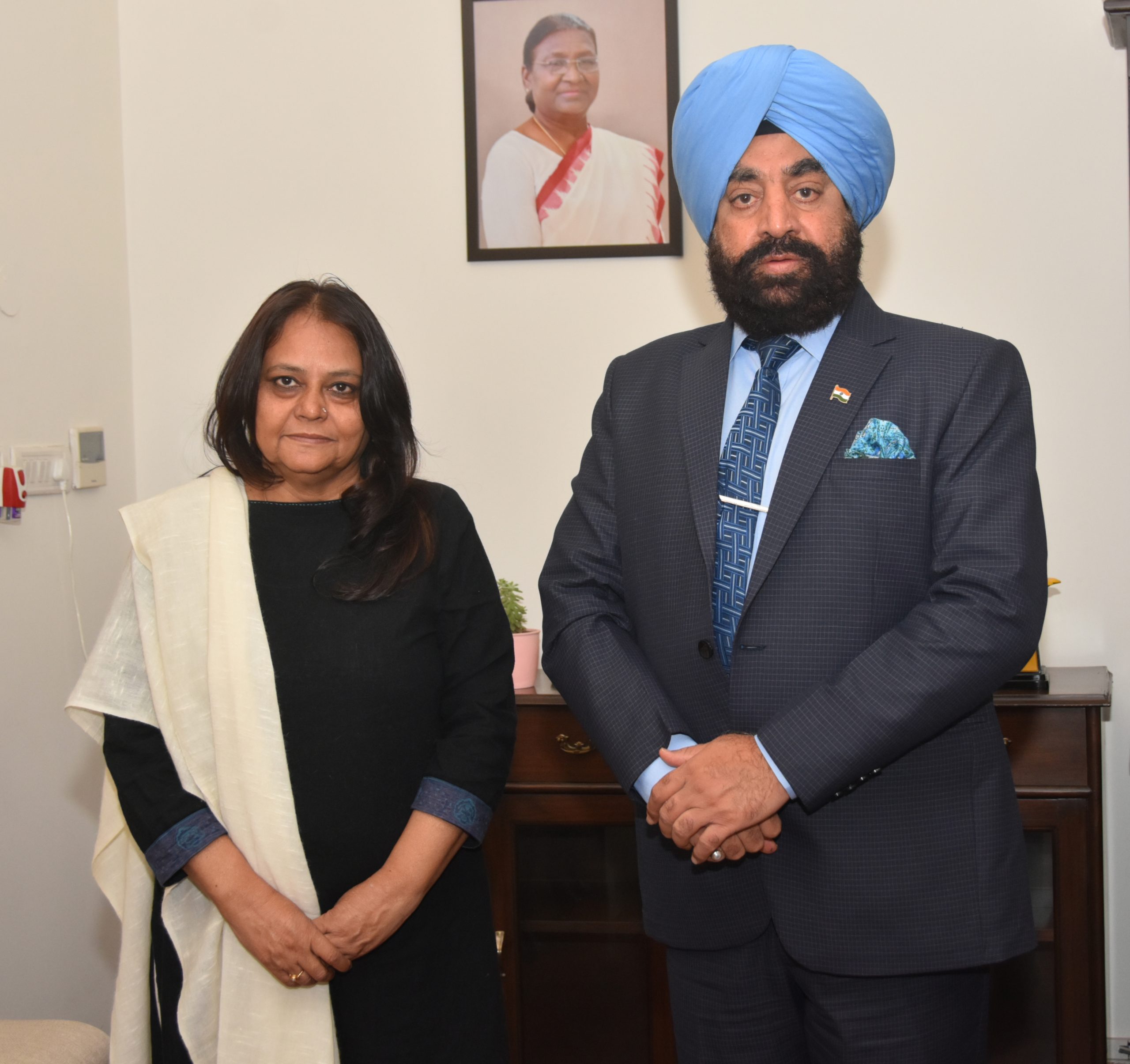 Regional Manager of National Institute of Entrepreneurship and Small Business Development Dr. Poonam Sinha pays a courtesy call on the Governor.