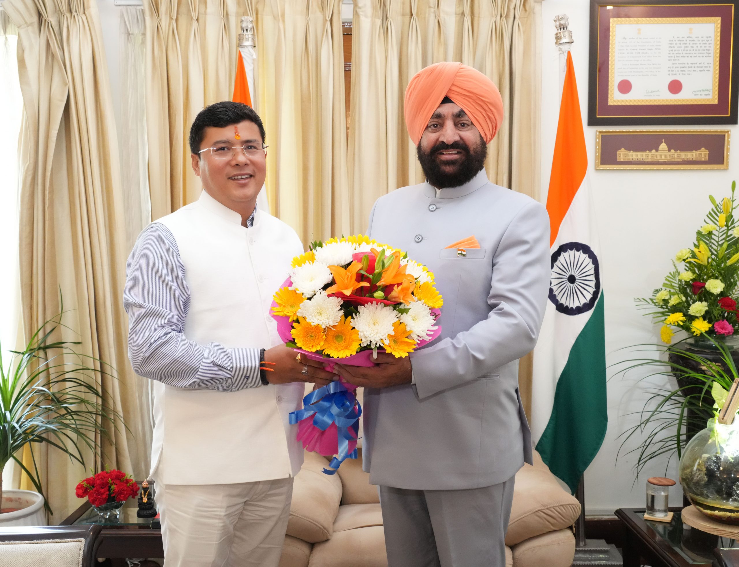 MLA Kapkot Shri Suresh Gadhiya pays courtesy call on Governor Lt Gen Gurmit Singh (Retd).