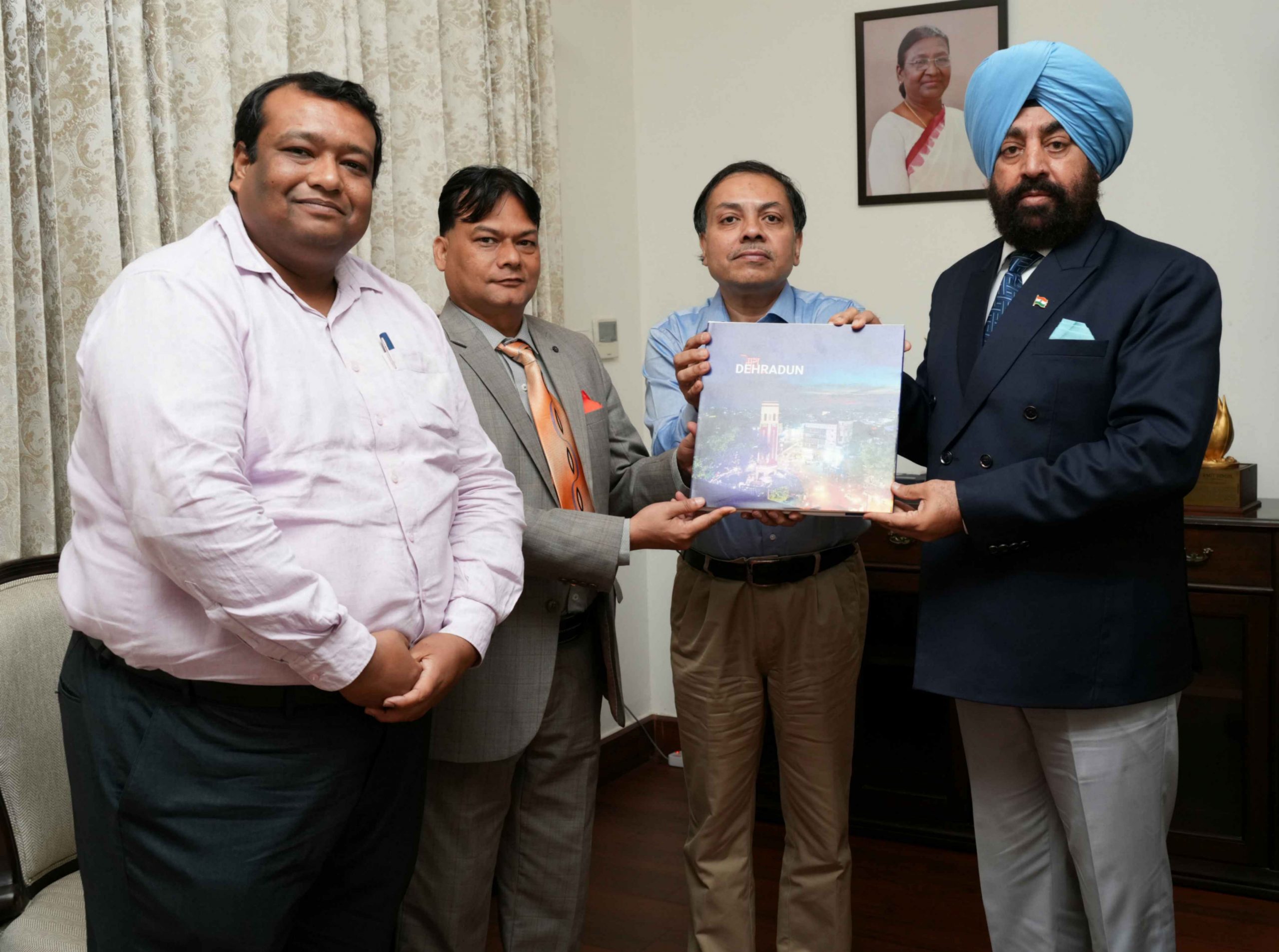 Director of IIM Kashipur Prof. Somnath Chakraborty, Prof. Abhradeep Maiti and Prof. Kunal paying courtesy call on the Governor.