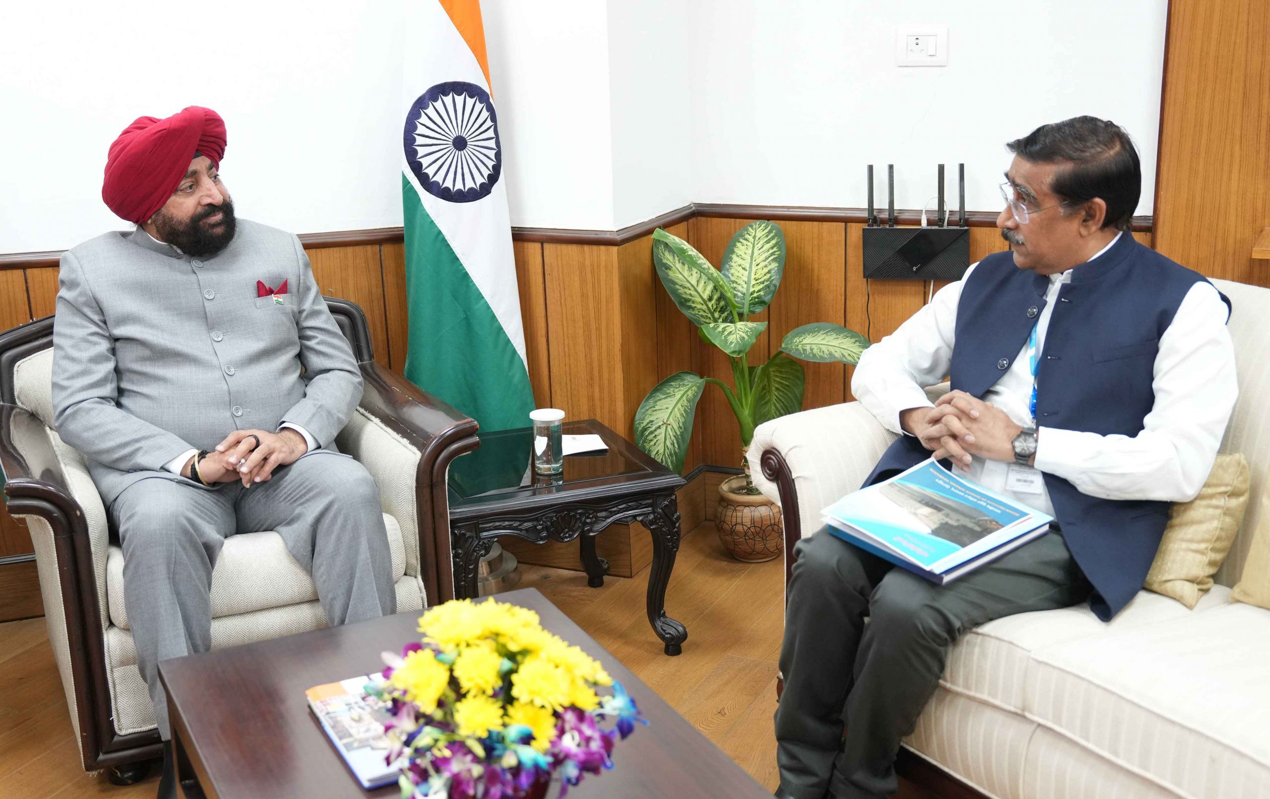 Dr. Raghvendra Pratap Singh, Director, Indian Institute of Remote Sensing, paying a courtesy call on the Governor.