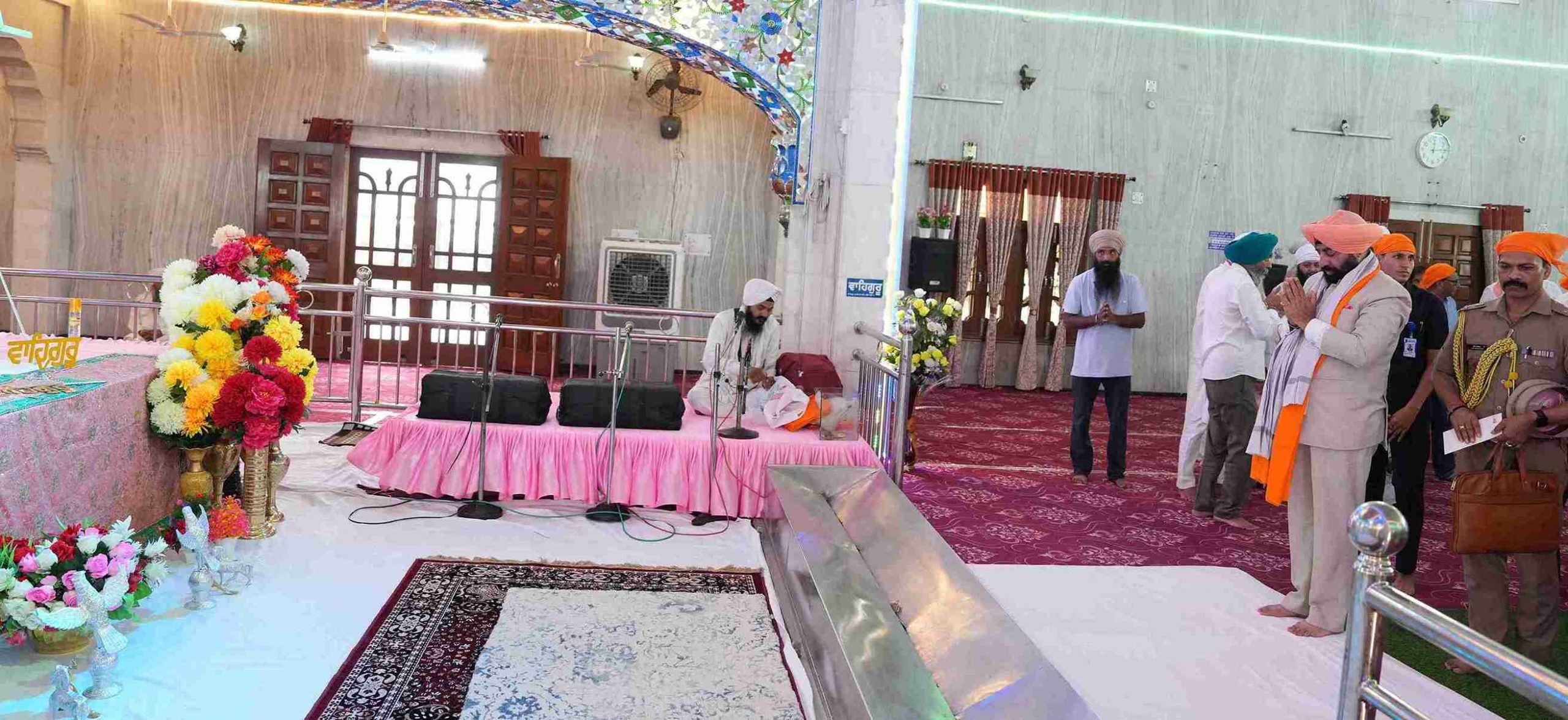 Governor praying for the happiness, prosperity and well-being of the state at Nankana Sahib Gurudwara, Kashipur.