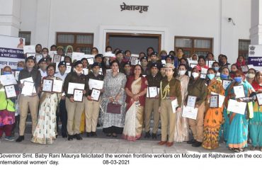 Governor felicitated the women frontline workers of District Dehradun and Haridwar