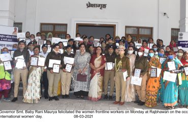 Governor felicitated the women frontline workers of District Dehradun and Haridwar
