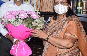 State topper student Sagar Garg paid a courtesy call on the Governor.