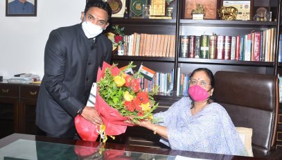 Newly appointed District Magistrate of Dehradun Dr. R. Rajesh Kumar called on Governor