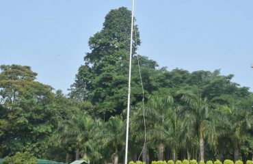 राज्यपाल ने रविवार को स्वतंत्रता दिवस के पावन अवसर पर राजभवन में ध्वजारोहण किया और राष्ट्रीय ध्वज को सलामी दी।