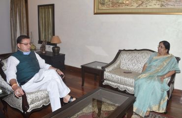 C.M. Shri Pushkar Singh Dhami called on Governor Smt. Baby Rani Maurya at Raj Bhawan.
