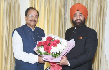 Minister (GOI) Shri Ajay Bhatt made a courtesy call on Governor