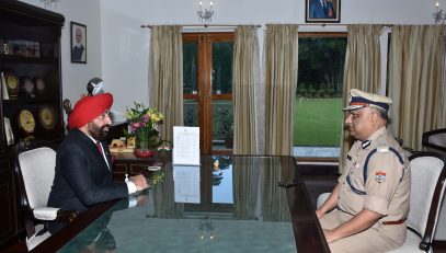 IG Shri A P Anshuman called on Governor Lieutenant General (Retired) Gurmit Singh at Rajbhawan