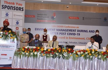 देहरादून सस्टेनेबल डेवलमेंट फाउण्डेशन कार्यक्रम में बतौर मुख्य वक्ता कार्यक्रम को सम्बोधित करते हुए राज्यपाल।