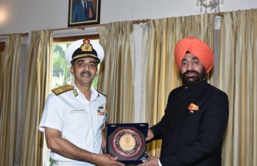 Rear Admiral Lochan Singh Pathania, Joint Chief, Hydrographer courtesy call on the Governor.