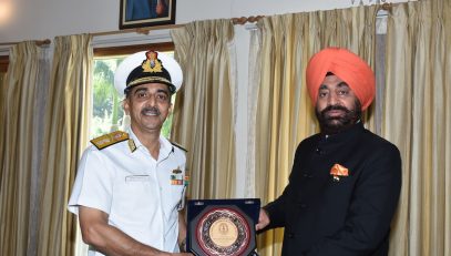 Rear Admiral Lochan Singh Pathania, Joint Chief, Hydrographer courtesy call on the Governor.