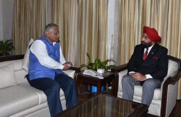 Minister of State in the Ministry of Civil Aviation Gen. (Retd.) V. K. Singh called on Governor Lt. Gen. (Retd.) Gurmit Singh at Raj Bhawan.