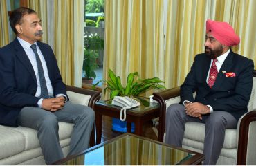 Lt. Gen A. K. Bhatt called on Governor Lt. Gen. (Retd.) Gurmit Singh at Raj Bhawan.