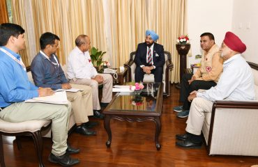 General Secretary of Indian Red Cross Society Uttarakhand called on Governor Lt Gen Shri Gurmit Singh (Retd) at Rajbhawan.