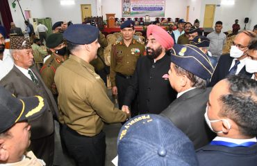 03-11-2021 :राज्यपाल ने राष्ट्रीय सैनिक संस्था द्वारा सैनिक संस्थान में आयोजित पूर्व सैनिक सम्मेलन में प्रतिभाग किया।