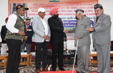 03-11-2021 : Governor participated in the Ex-Servicemen Conference organized by Rashtriya Sainik Sanstha.