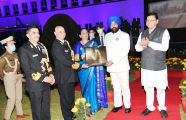 राज्यपाल लेफ्टिनेंट जनरल गुरमीत सिंह (से नि) ने शनिवार को भारतीय नौसेना दिवस के अवसर पर नेशनल हाइड्रोग्राफिक ऑफिस, देहरादून मे आयोजित एट होम कार्यक्रम में बतौर मुख्य अतिथि प्रतिभाग किया।