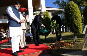 The President, Shri Ram Nath Kovind planting a Rudraksha tree in the courtyard of Raj Bhavan, Uttarakhand.