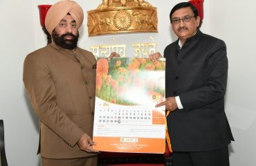 वीर चंद्र सिंह गढ़वाली औद्यानिकी एवं वानिकी विश्वविद्यालय, भरसार के कुलपति डॉ अजीत कुमार कर्नाटक, ने राजभवन में राज्यपाल से मुलाकात की