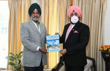 Dr S S Khaira of Himalayan Geographical Society called on Governor Lieutenant General Gurmit Singh (Retd) on Tuesday at Rajbhawan.