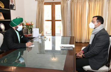 19-01-2022 : Health Secretary Dr. Pankaj Kumar Pandey met Governor Gurmit Singh at Raj Bhawan.
