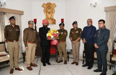 डीजीपी ने अन्य वरिष्ठ पुलिस अधिकारियों के साथ राज्यपाल को जन्मदिन की शुभकामनाएं दी।