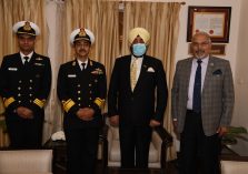 Vice-Admiral Anurag G. Thapliyal and Rear-Admiral Lochan Singh Pathania called on Governor;?>