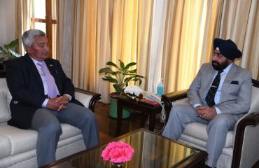 Lt Gen (Retd) Shakti Gurung called on Governor