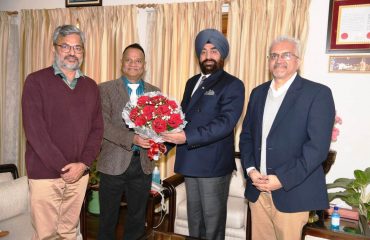 राज्यपाल लेफ्टिनेंट जनरल गुरमीत सिंह (से नि) ने राजभवन में कारागार सुधार समितिकी बैठक ली।