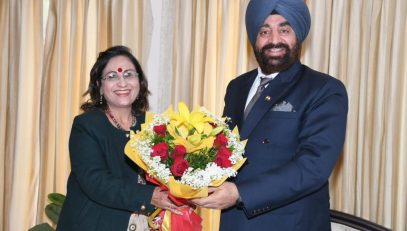 Chairperson, Uttarakhand Child Rights Protection Commission, Dr. Geeta Khanna, paying a courtesy call on Governor.