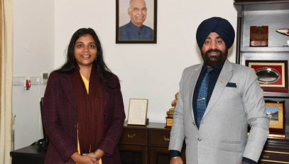 Chief Electoral Officer Smt. Saujanya paid a courtesy call on Governor Lieutenant General Gurmit Singh (Retd) at Raj Bhawan on Saturday.