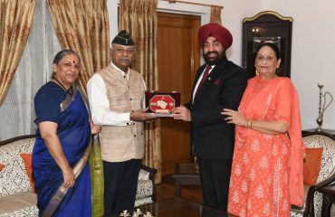 राज्यपाल लेफ्टिनेंट जनरल गुरमीत सिंह (से नि) से शुक्रवार को राजभवन में लेफ्टिनेंट जनरल नागराज ने शिष्टाचार भेंट की।