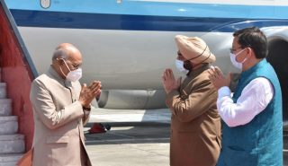 On his arrival in Uttarakhand, President Shri Ram Nath Kovind was welcomed by Governor