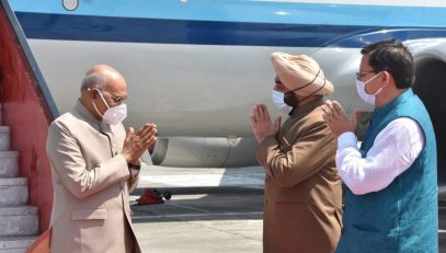 On his arrival in Uttarakhand, President Shri Ram Nath Kovind was welcomed by Governor