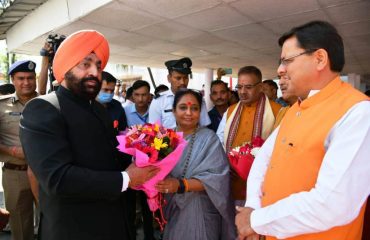 Speaker of the Legislative Assembly Ritu Khanduri Bhushan and Chief Minister Pushkar Singh Dhami welcoming the Governor on reaching the Legislative Assembly to address the first session of the Fifth Legislative Assembly of Uttarakhand State.