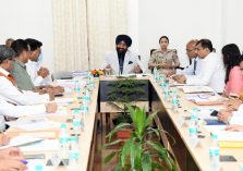 Governor held a meeting with Vice Chancellors of private universities;?>