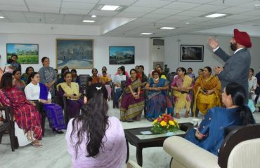 Governor Lt. Gen. Gurmit Singh (Retd.) and First Lady Smt. Gurmit Kaur interacting with women at the Family Welfare Programme