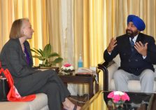 British Deputy High Commissioner Caroline Rowett talks to Governor Lt. Gen. Gurmit Singh (Retd.) at Raj Bhawan.;?>