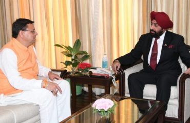 राज्यपाल लेफ्टिनेंट जनरल गुरमीत सिंह (से नि) से मंगलवार को राजभवन में मुख्यमंत्री श्री पुष्कर सिंह धामी ने शिष्टाचार भेंट की।